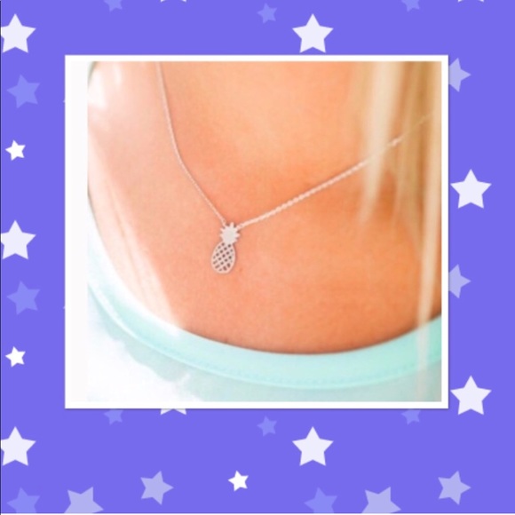 LAST ONE! 🍍 Wila Silver pineapple necklace🍍 - Picture 2 of 7